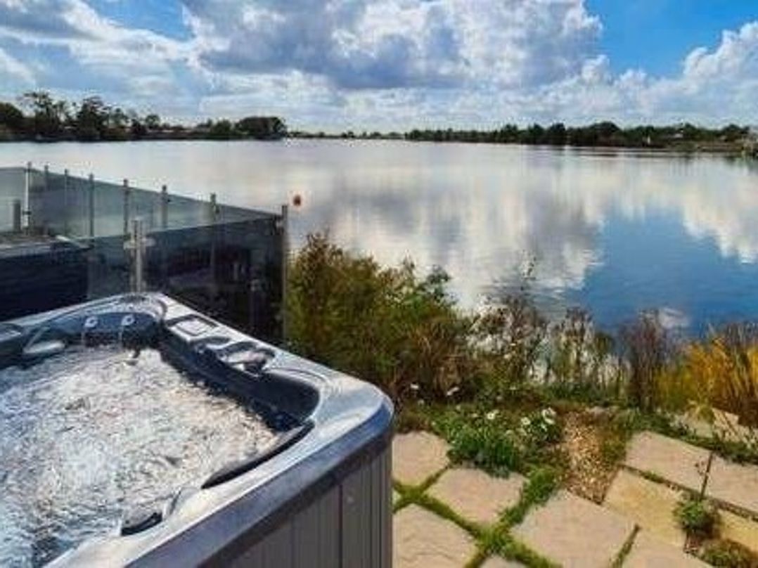 Tattershall Lakes Country Park - Holiday Accommodation 16408