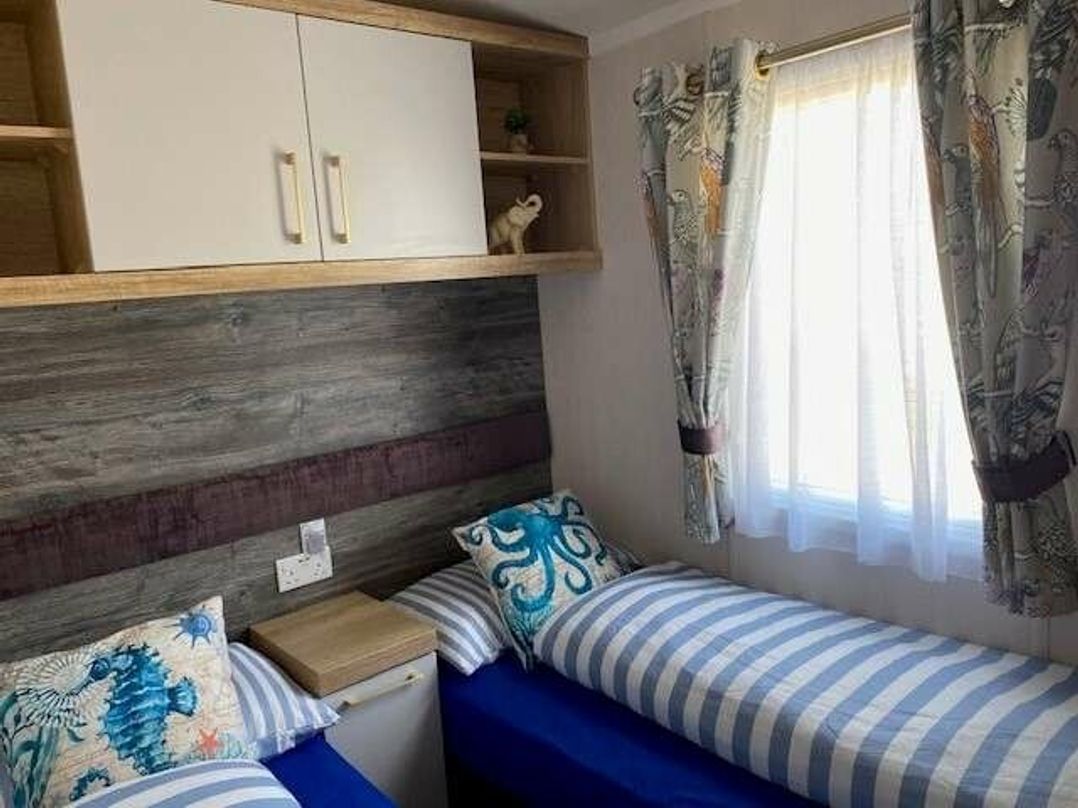 Pendine Sands - Holiday Accommodation 16486