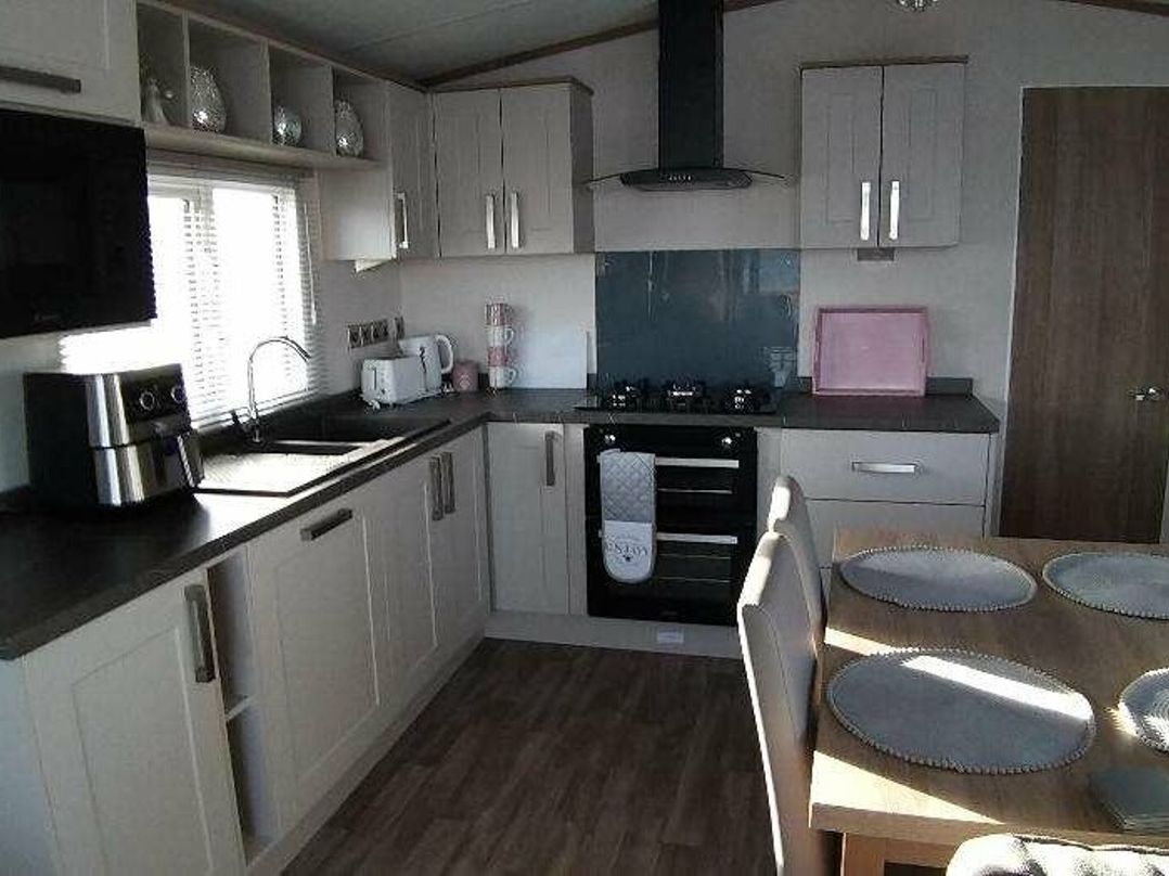 7 Lakes Country Park - Holiday Accommodation 16527