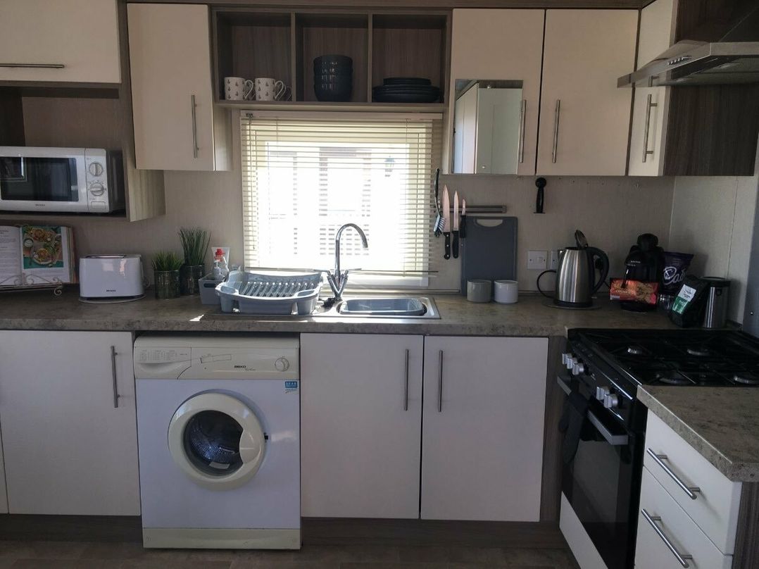 Hopton Holiday Village - Holiday Accommodation 16565