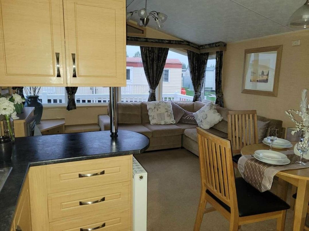 Golden Palm Resort - Holiday Accommodation 16611