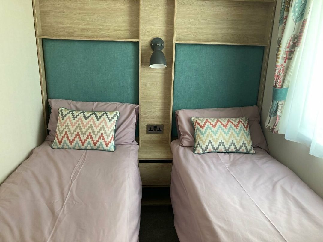 Tattershall Lakes Country Park - Holiday Accommodation 16721