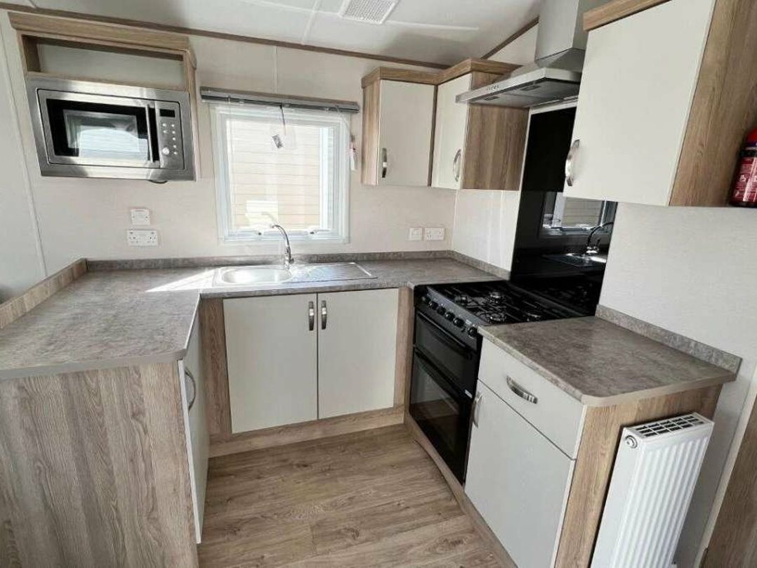 Golden Palm Resort - Holiday Accommodation 16744