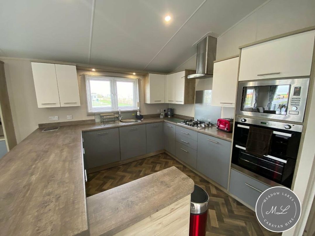 Golden Palm Resort - Holiday Accommodation 16852