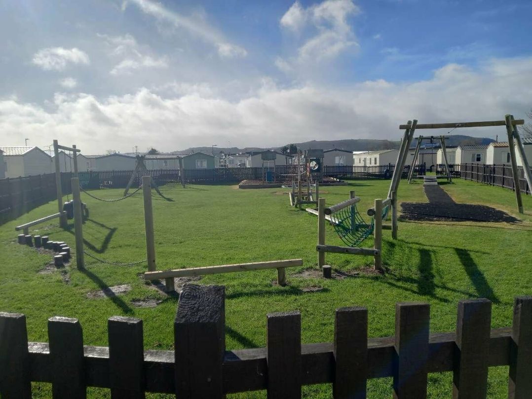 Golden Gate Holiday Centre - Holiday Accommodation 16978