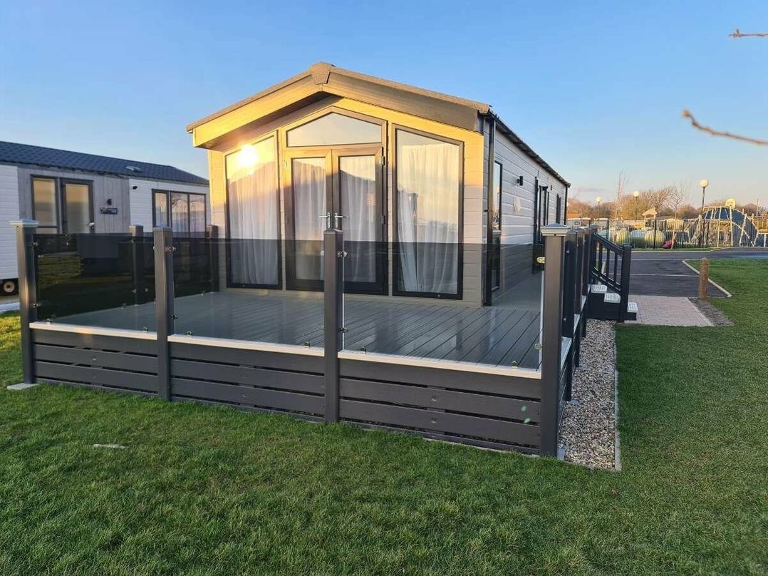 Hoburne Naish - Holiday Accommodation 16997