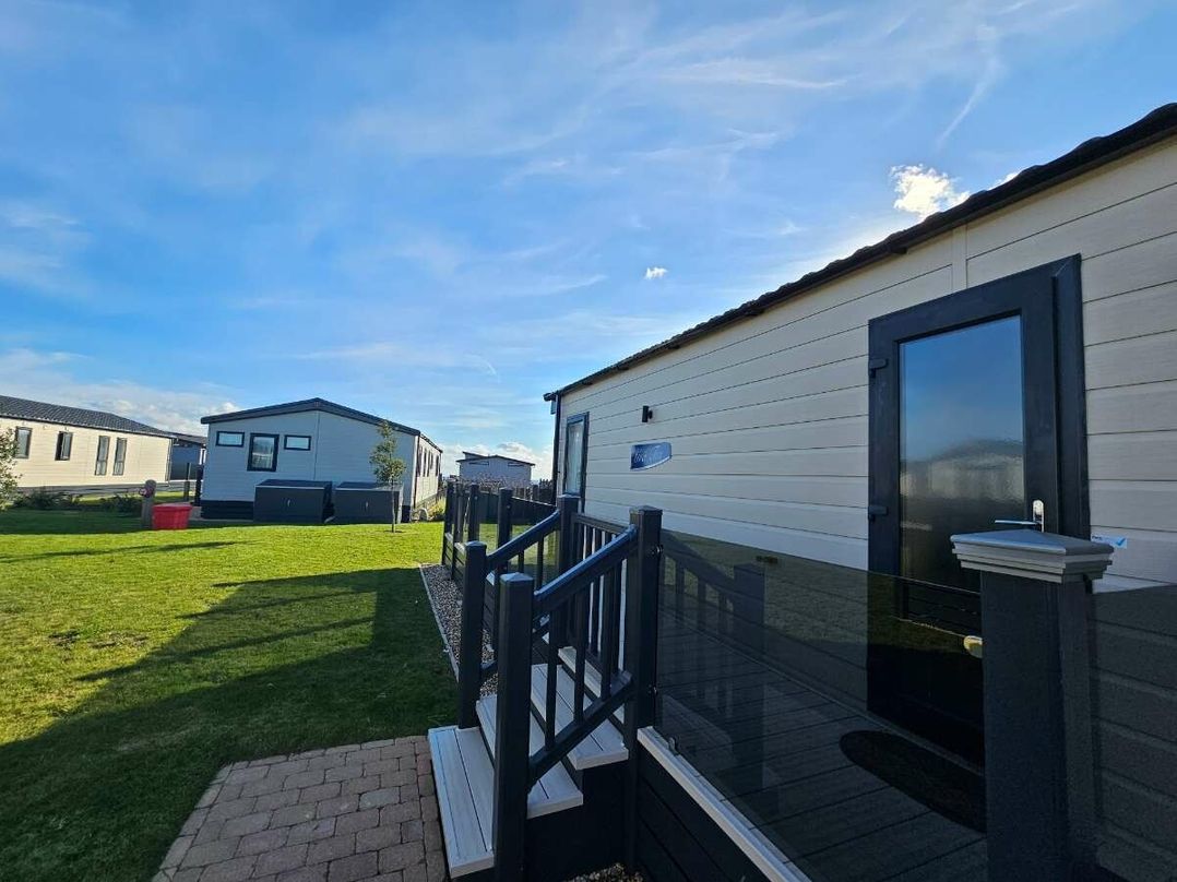 Hoburne Naish - Holiday Accommodation 16997