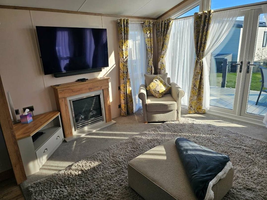 Hoburne Naish - Holiday Accommodation 16997