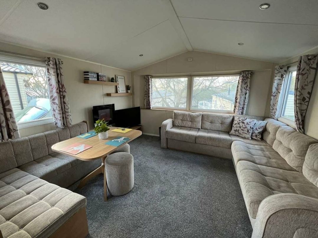 Rockley Park - Holiday Accommodation 17016