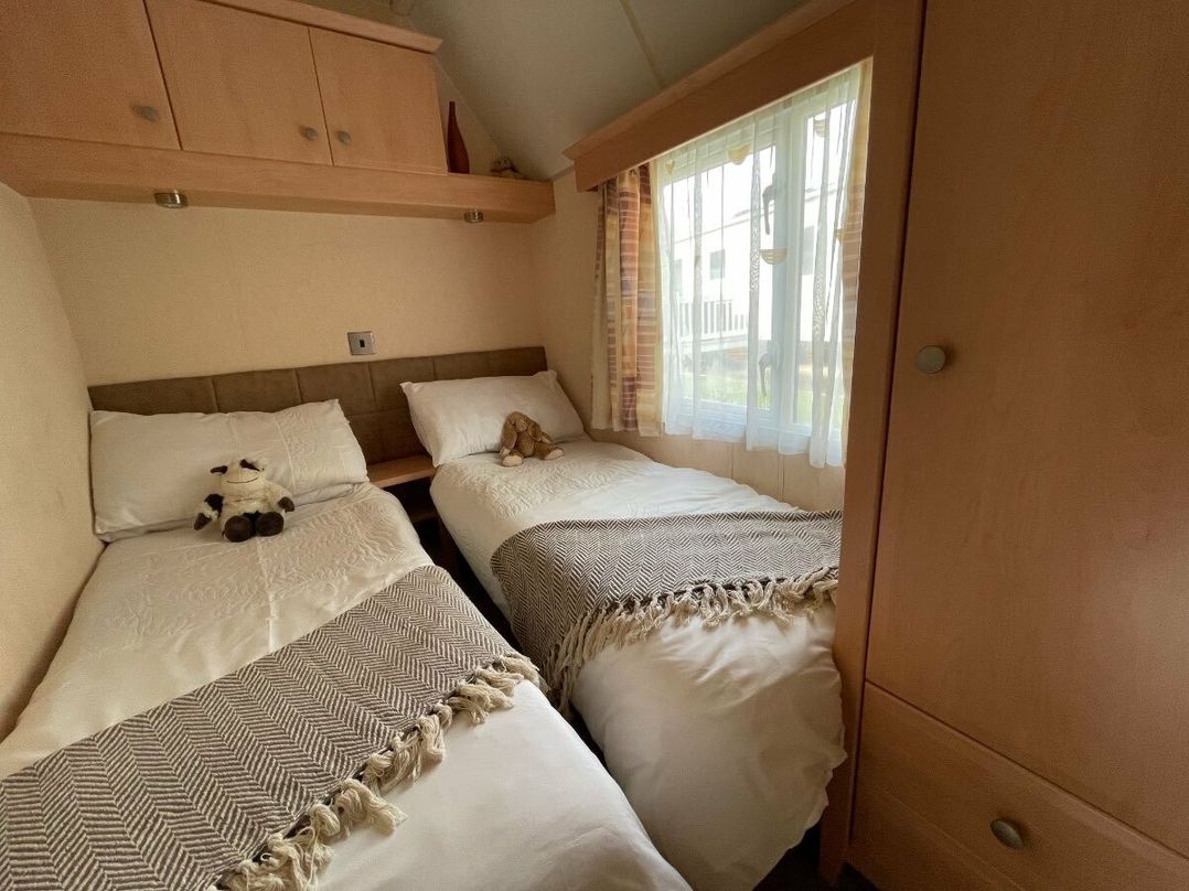 Cayton Bay Caravan Park - Holiday Accommodation 17038