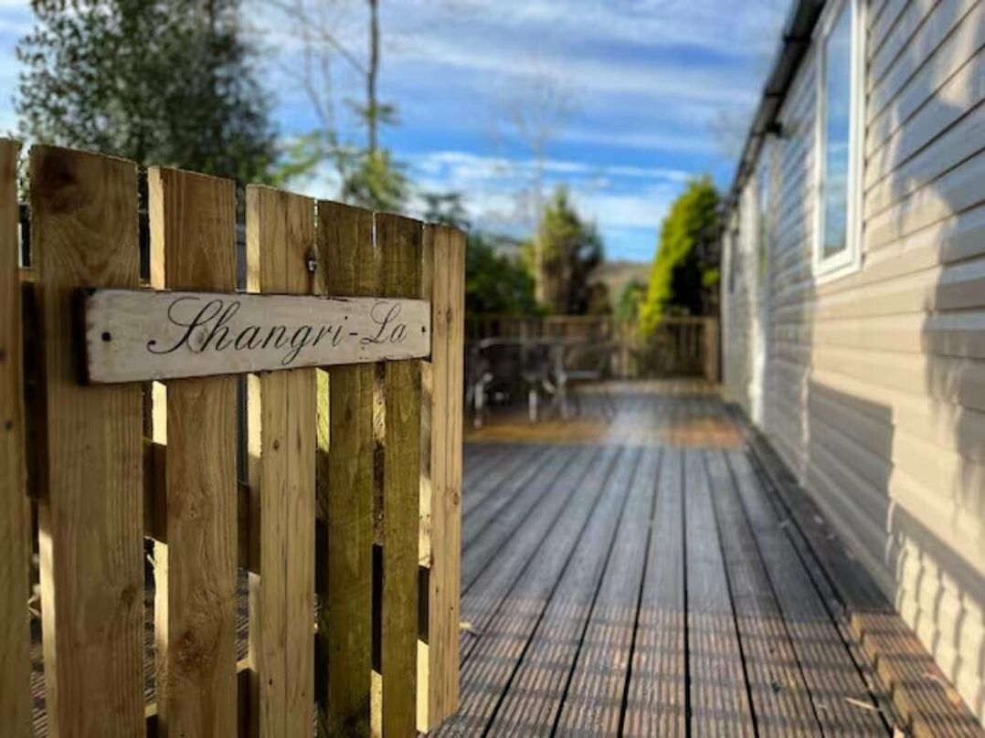 Aberdunant Hall Holiday Park - Holiday Accommodation 17100