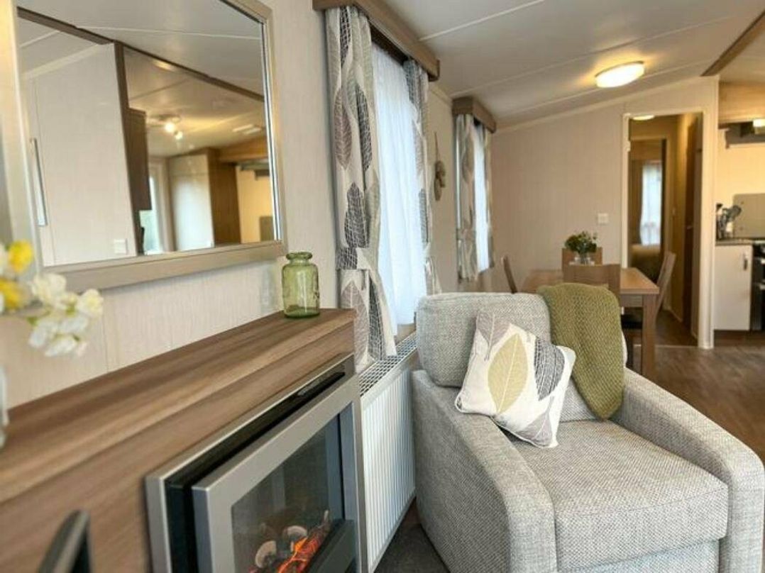 Aberdunant Hall Holiday Park - Holiday Accommodation 17100