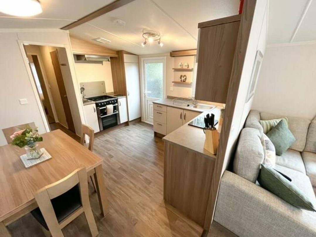 Aberdunant Hall Holiday Park - Holiday Accommodation 17100