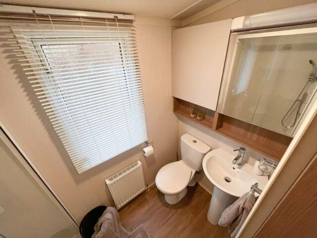 Aberdunant Hall Holiday Park - Holiday Accommodation 17100