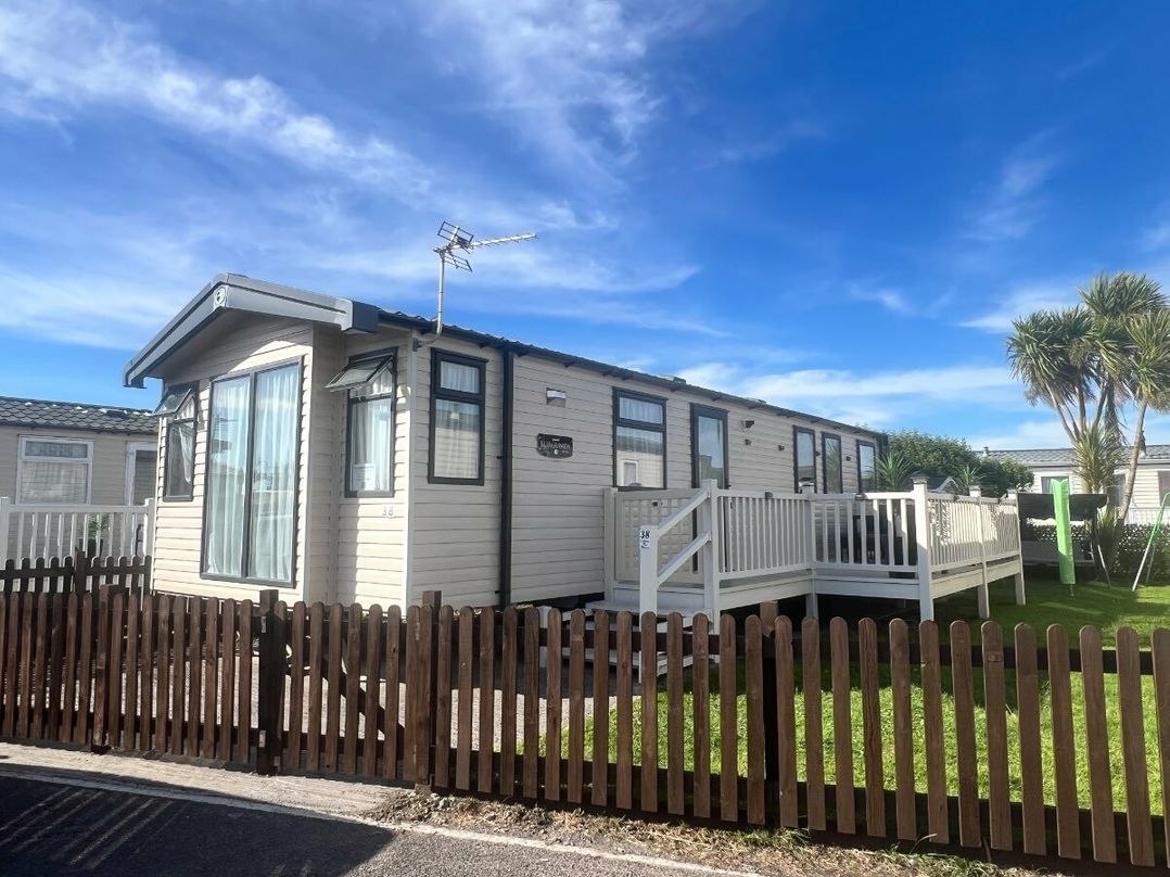 Unity Holiday Resort - Holiday Accommodation 17106