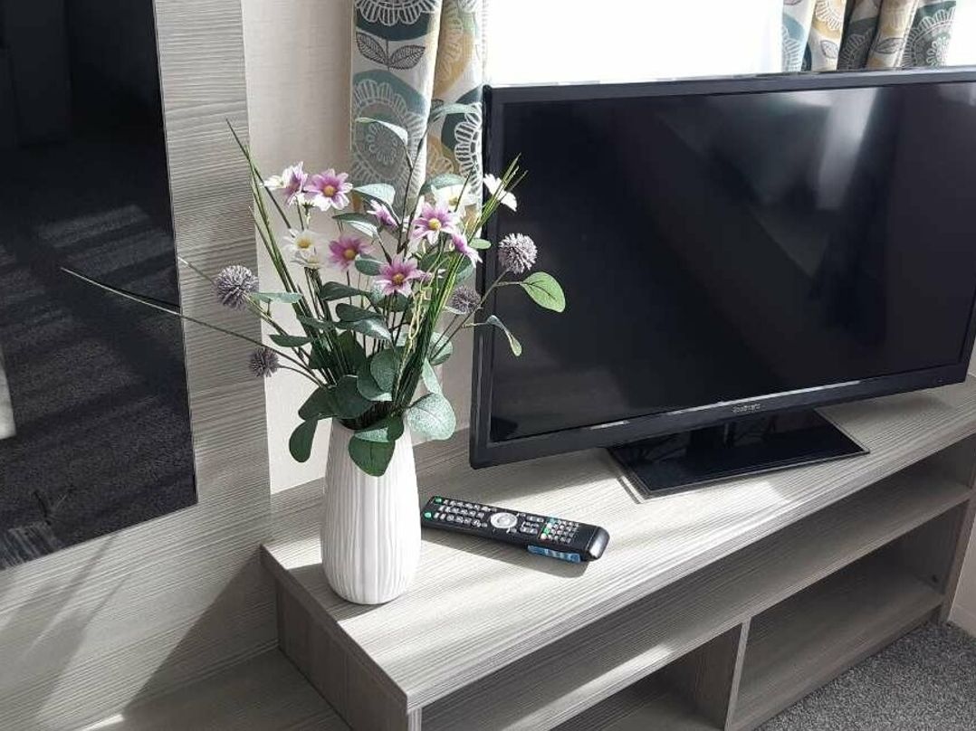 Hayling Island Holiday Park - Meadow Bay Villages - Holiday Accommodation 17153