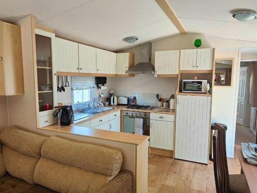 Golden Palm Resort - Holiday Accommodation 17244