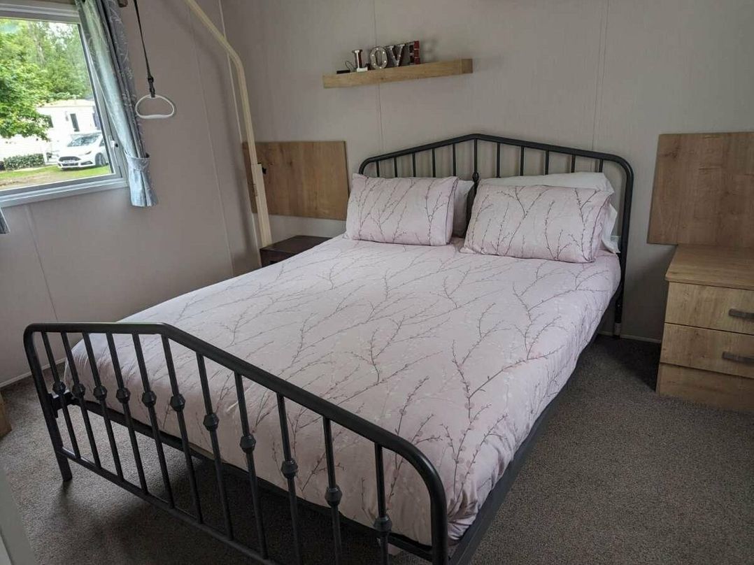 Tattershall Lakes Country Park - Holiday Accommodation 17518