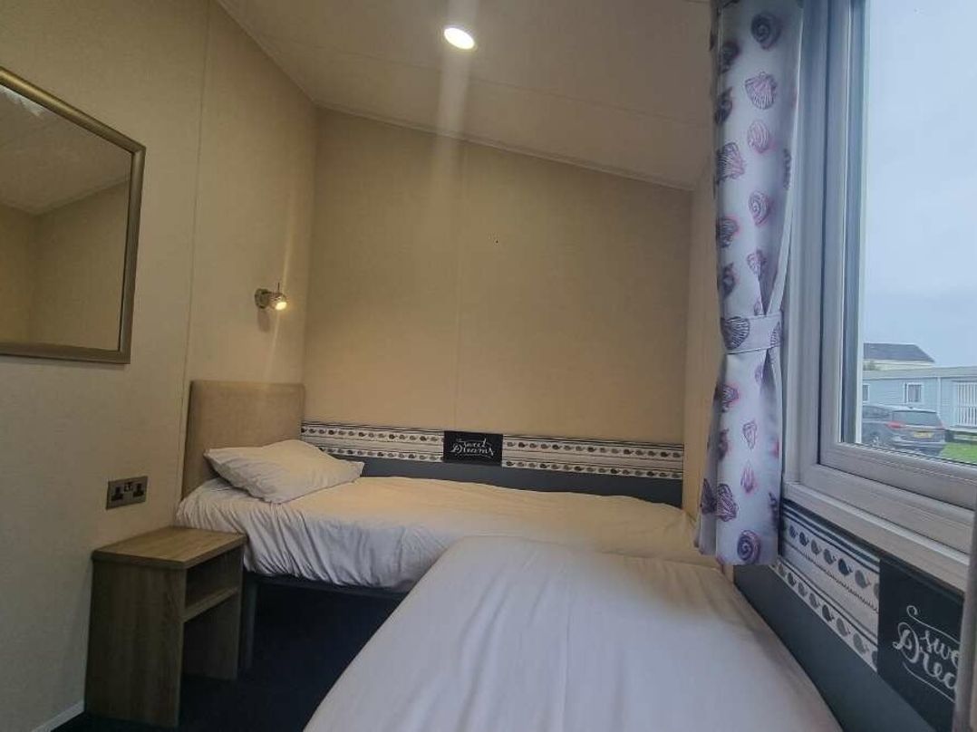 Caister Holiday Park - Holiday Accommodation 17607