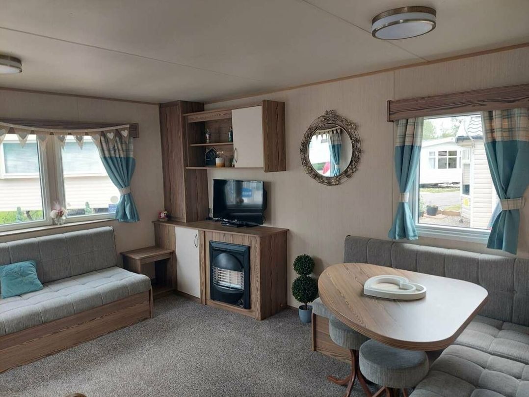 Marton Mere Holiday Village - Holiday Accommodation 17751