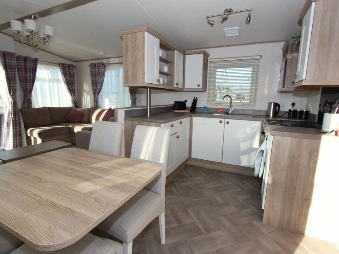 Tattershall Lakes Country Park - Holiday Accommodation 17807