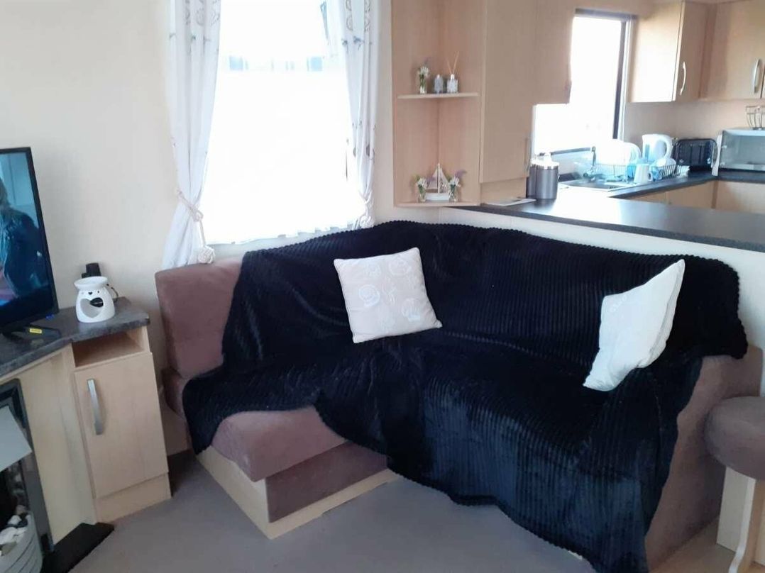 Hopton Holiday Village - Holiday Accommodation 17811