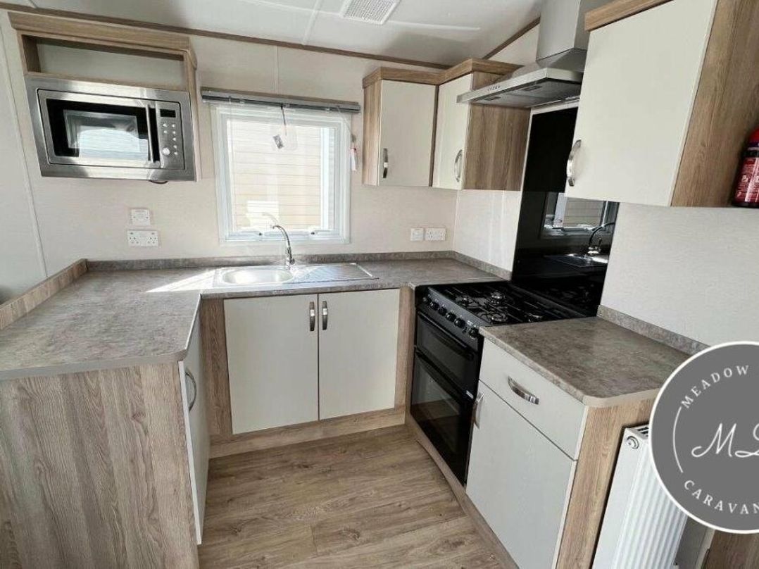 Golden Palm Resort - Holiday Accommodation 17880