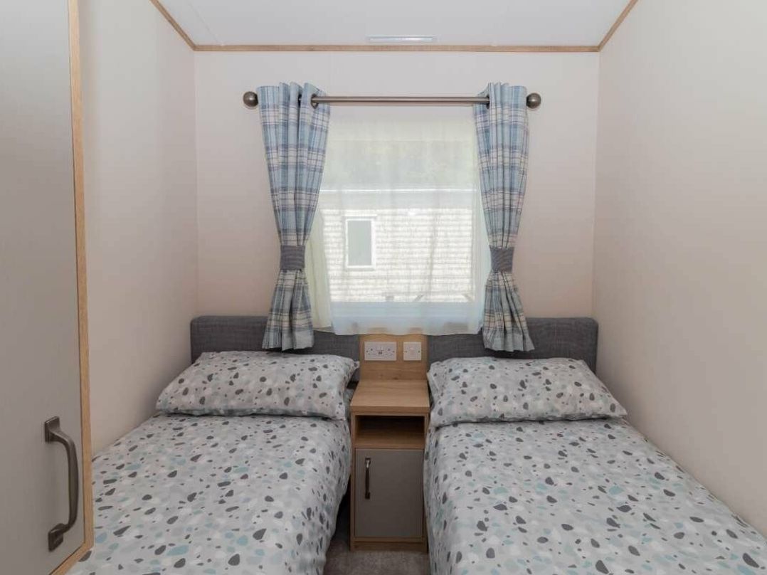 Cornish Coast Caravan Park - Holiday Accommodation 18075