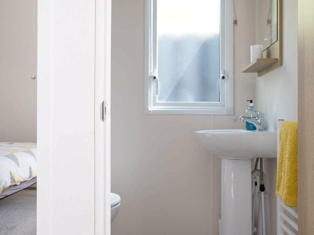 Cornish Coast Caravan Park - Holiday Accommodation 18083