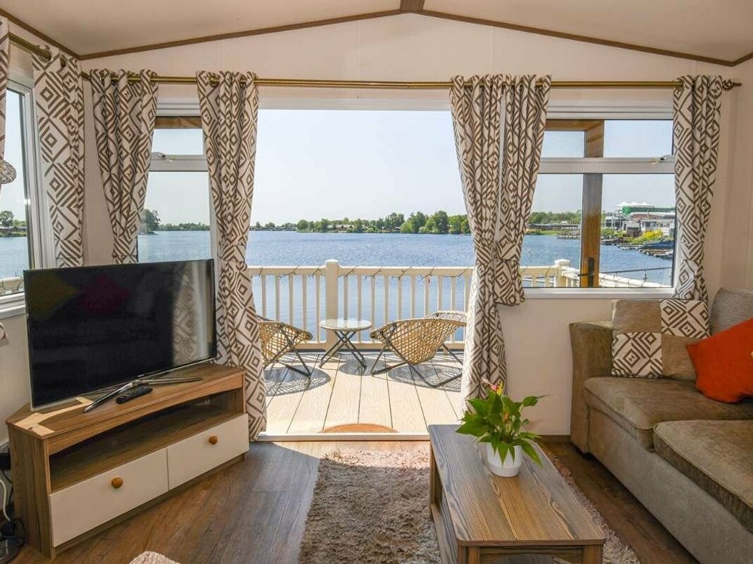 Tattershall Lakes Country Park - Holiday Accommodation 18151