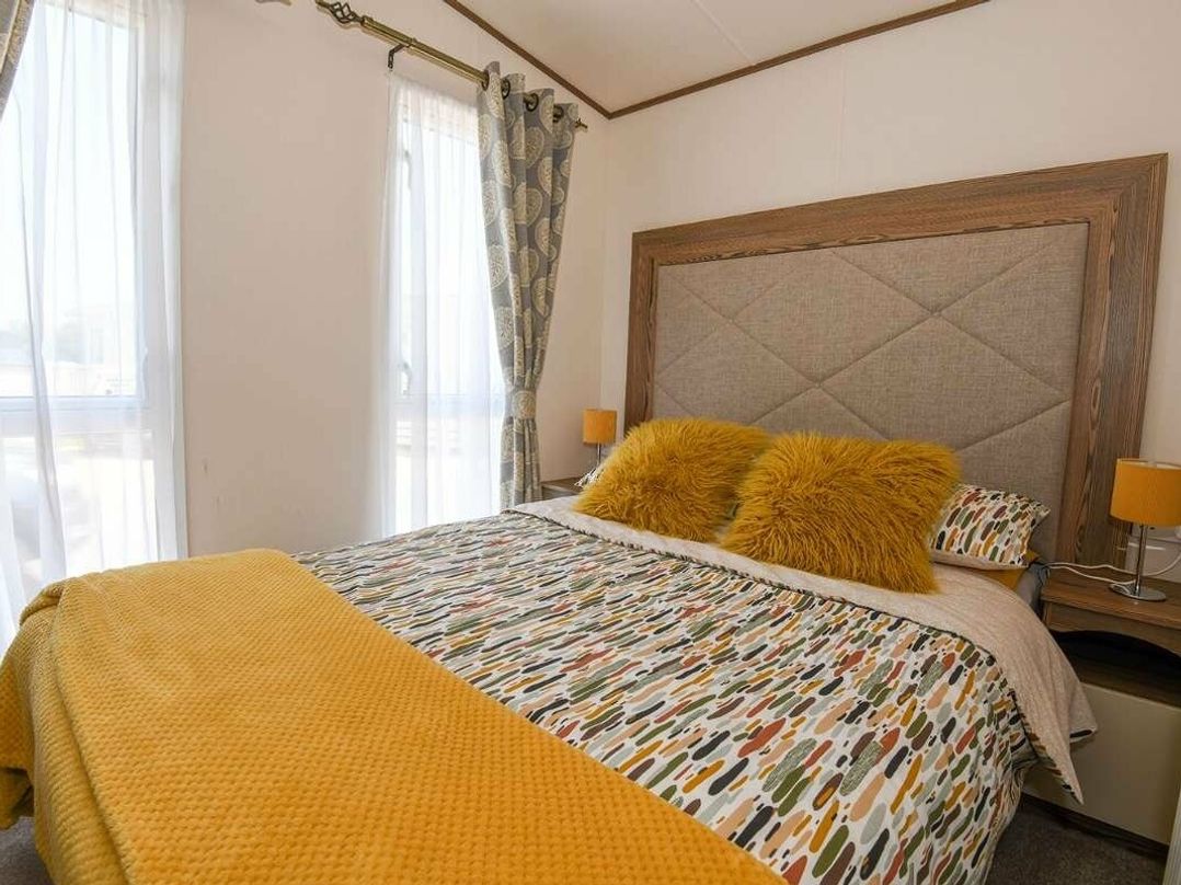 Tattershall Lakes Country Park - Holiday Accommodation 18151