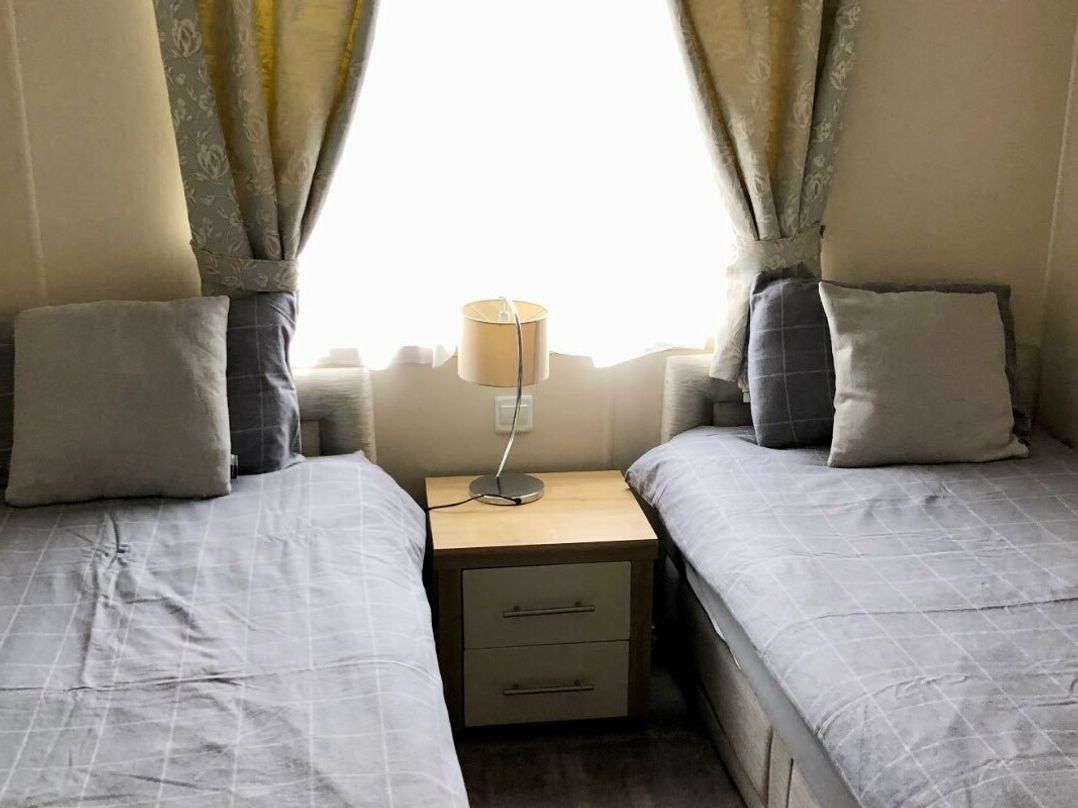 Tattershall Lakes Country Park - Holiday Accommodation 18428