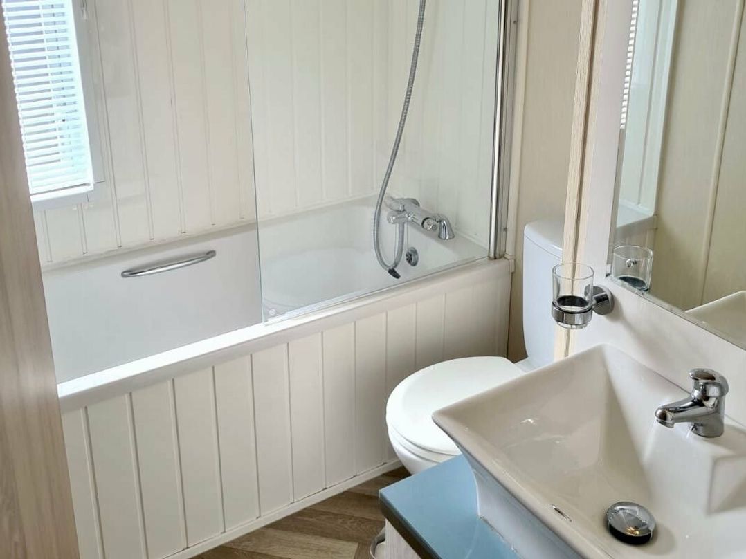 Tattershall Lakes Country Park - Holiday Accommodation 18428