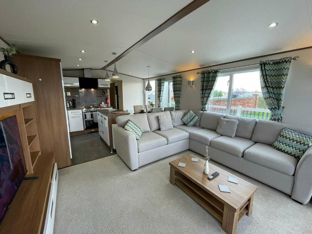 Golden Palm Resort - Holiday Accommodation 18436