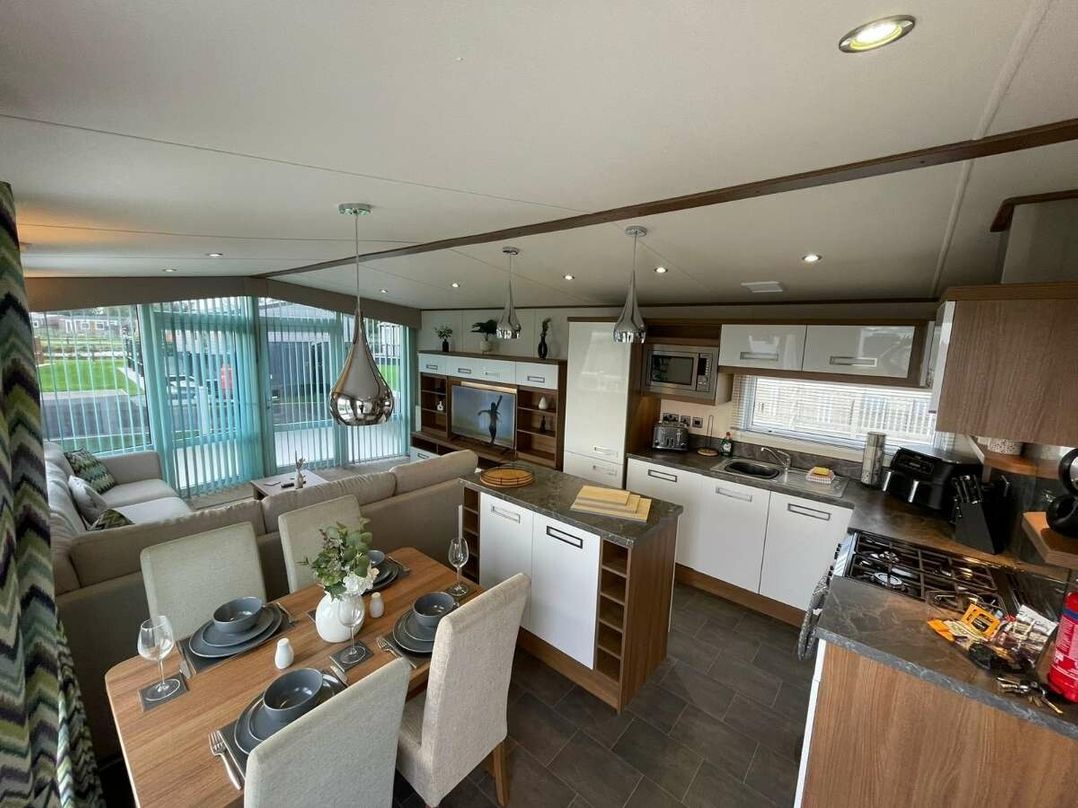 Golden Palm Resort - Holiday Accommodation 18436