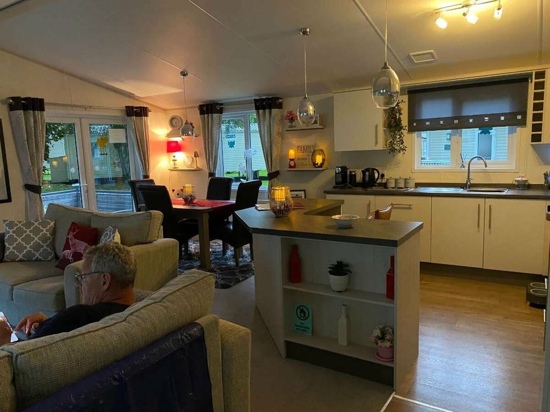 Cresswell Towers - Holiday Accommodation 18477