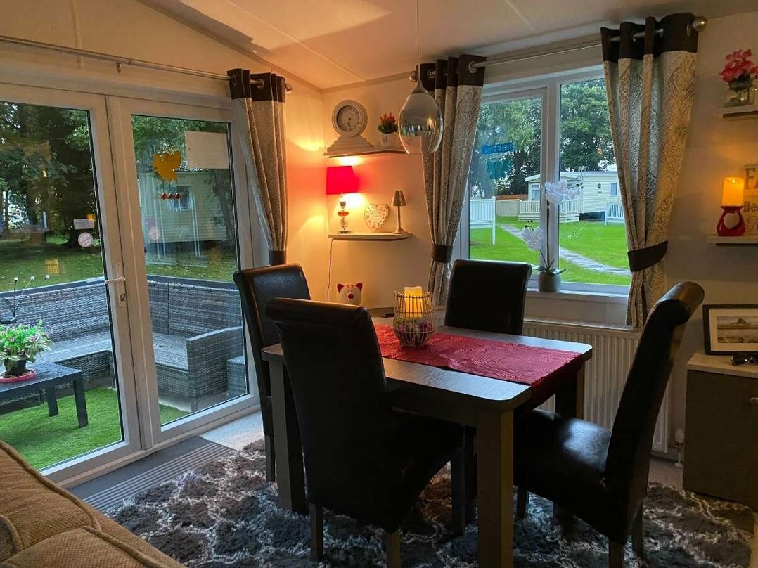 Cresswell Towers - Holiday Accommodation 18477