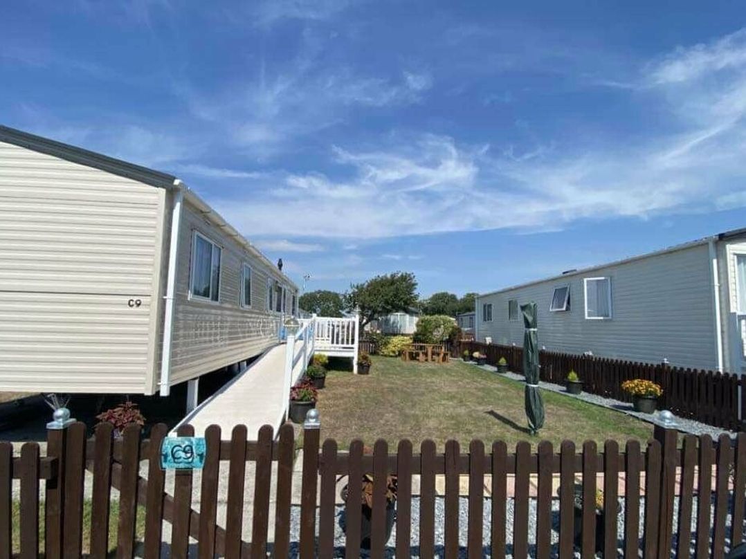 Unity Holiday Resort - Holiday Accommodation 18512