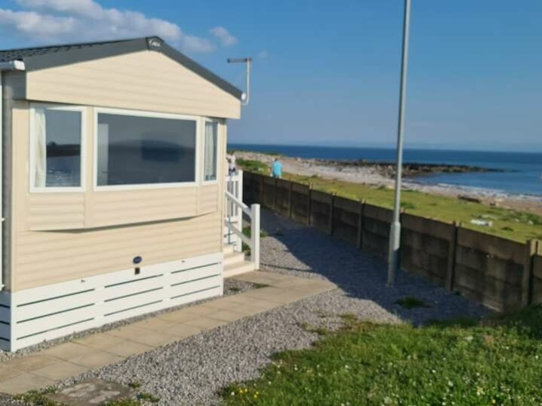 Trecco Bay - Holiday Accommodation 18677