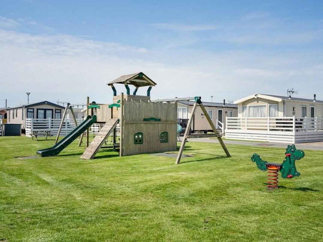 White Tower Holiday Park - Holiday Accommodation 18762