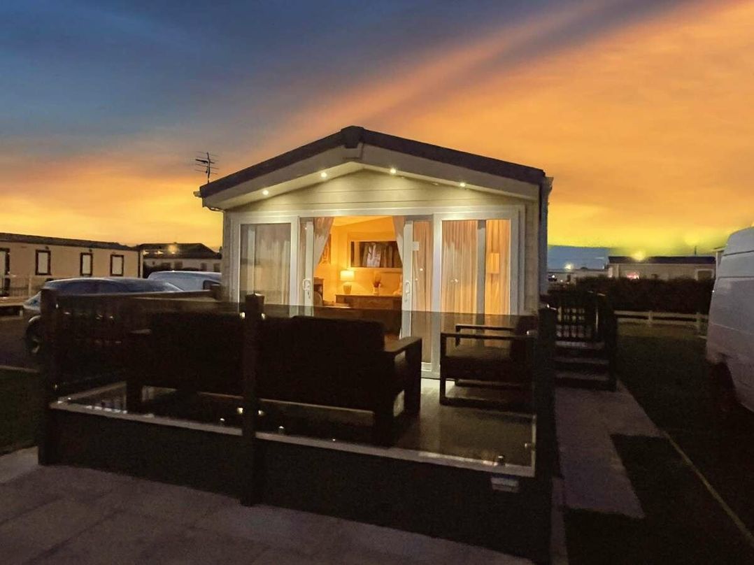 Golden Palm Resort - Holiday Accommodation 18805