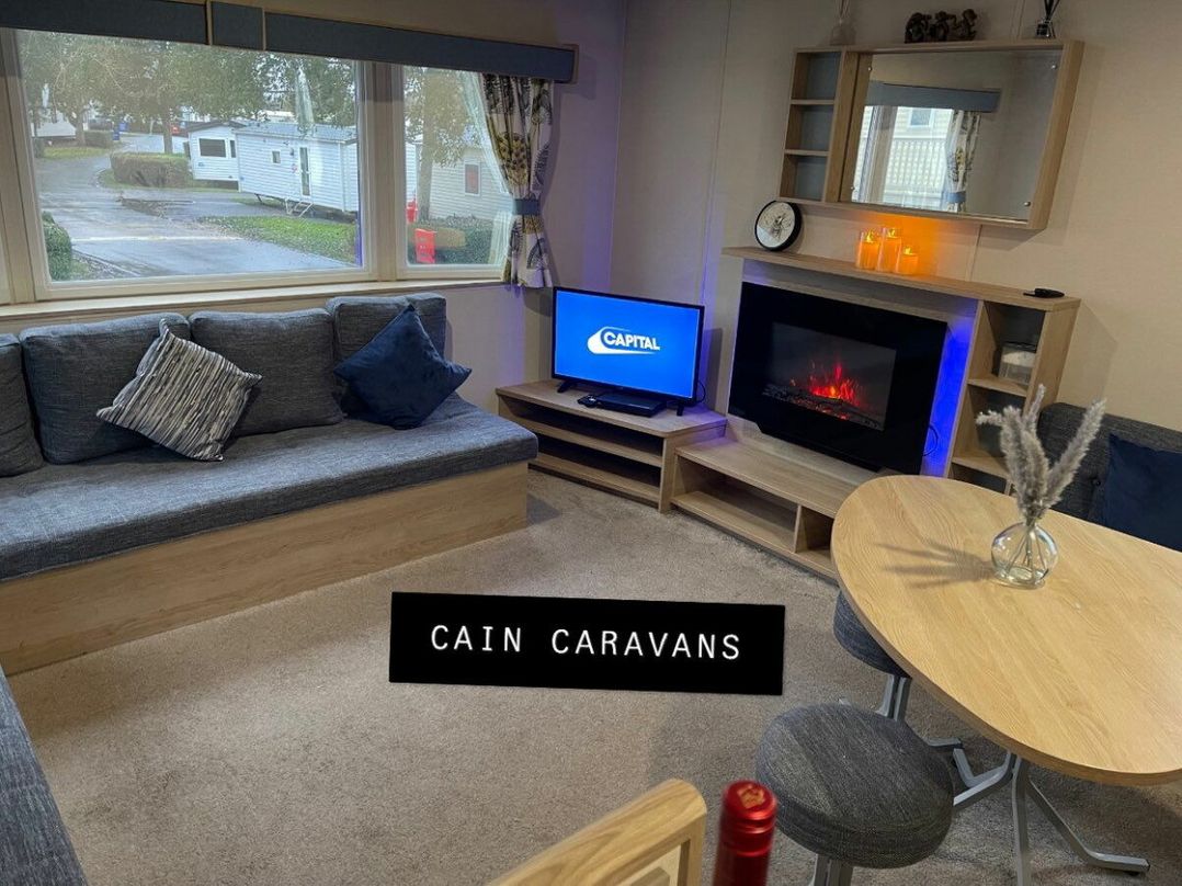 Marton Mere Holiday Village - Holiday Accommodation 18865