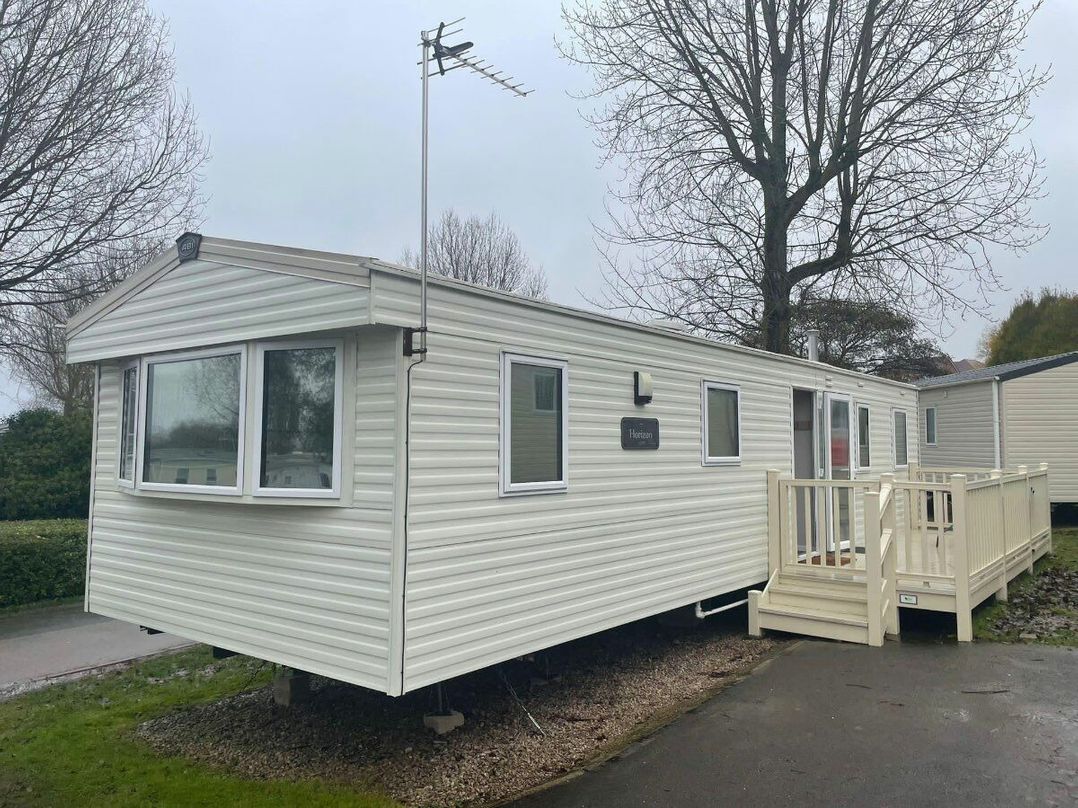 Marton Mere Holiday Village - Holiday Accommodation 18865