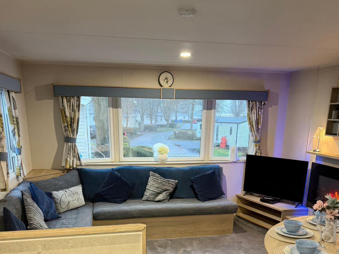 Marton Mere Holiday Village - Holiday Accommodation 18865