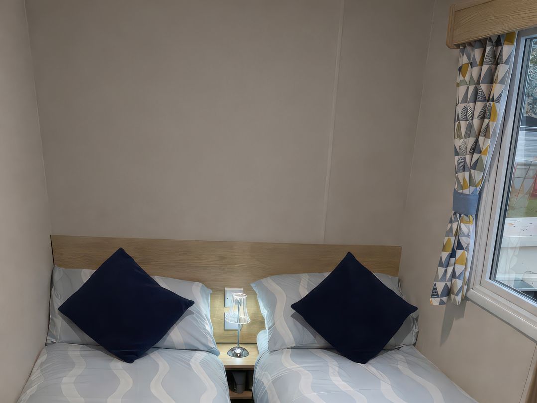 Marton Mere Holiday Village - Holiday Accommodation 18865
