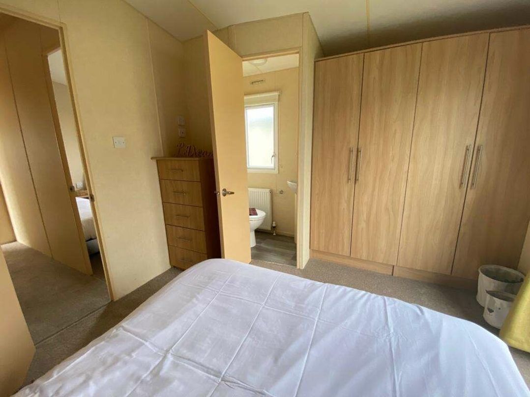 Manor Park Holiday Village - Holiday Accommodation 18900