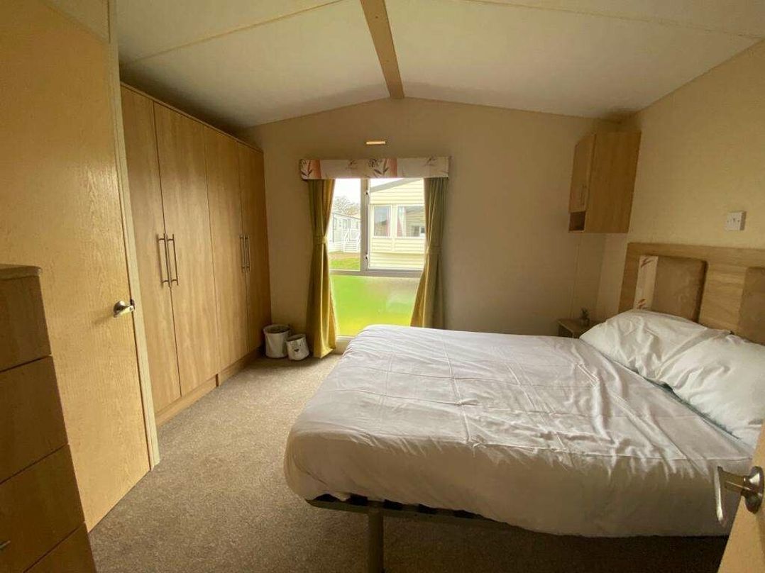Manor Park Holiday Village - Holiday Accommodation 18900