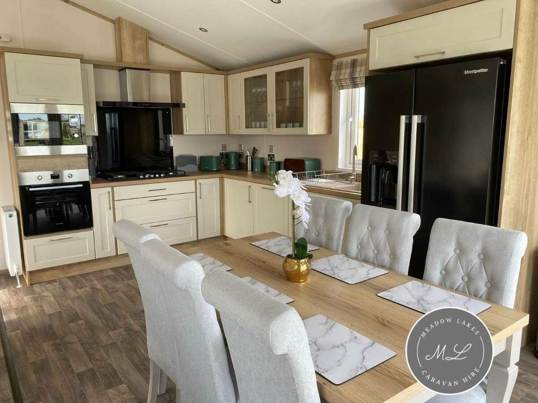 Golden Palm Resort - Holiday Accommodation 18906