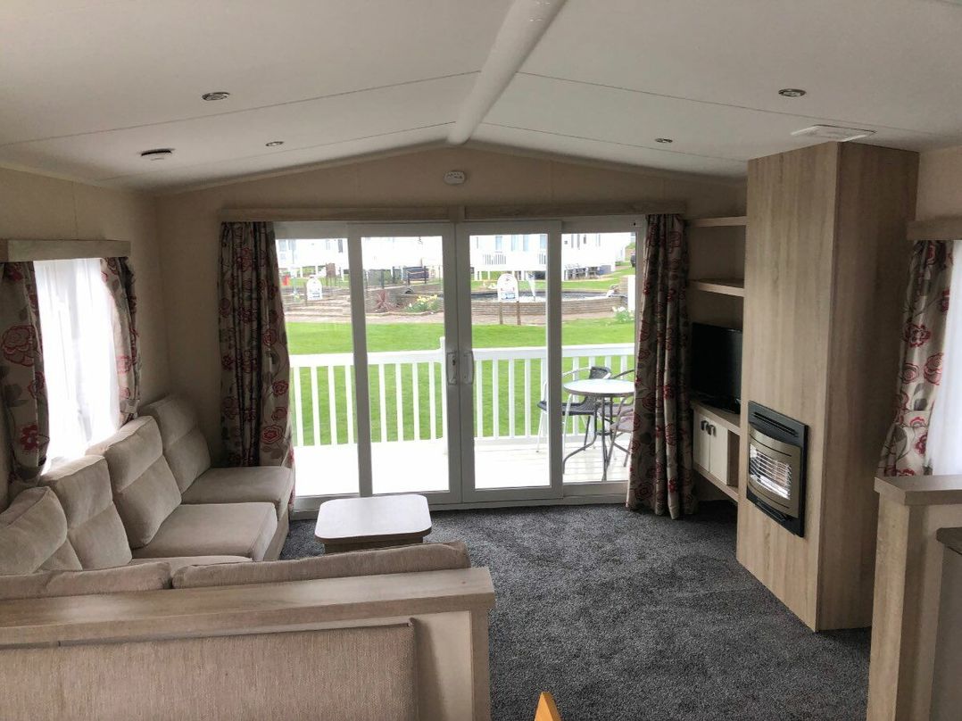 Hopton Holiday Village - Holiday Accommodation 19075