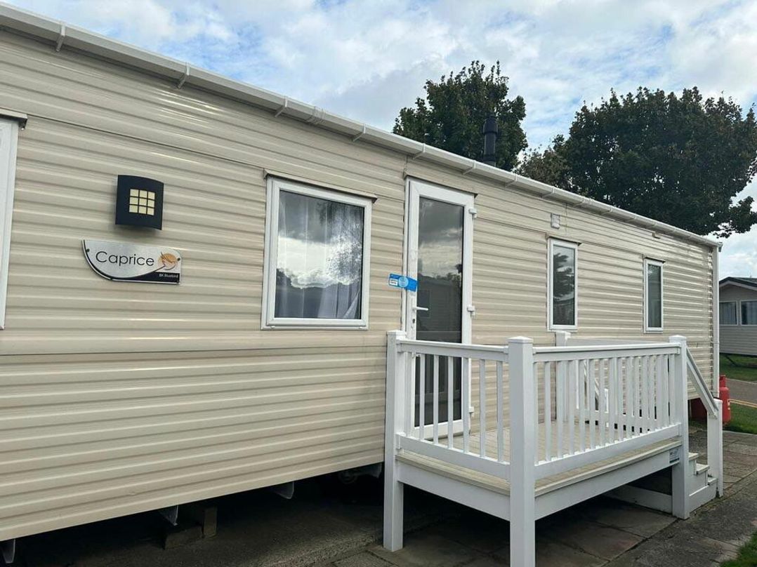 Hopton Holiday Village - Holiday Accommodation 19075